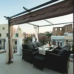 Nival Luxury Lejlighed