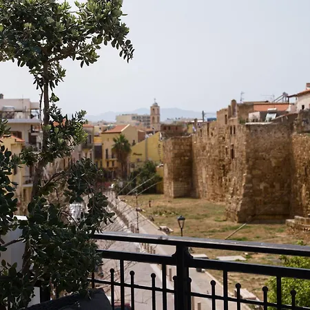 アパート Nival Luxury ハニア