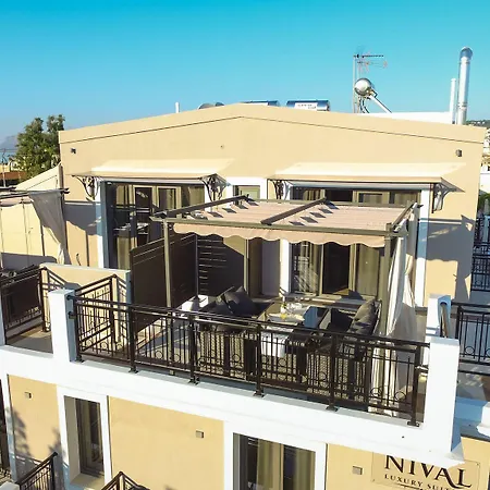 Nival Luxury アパート ハニア